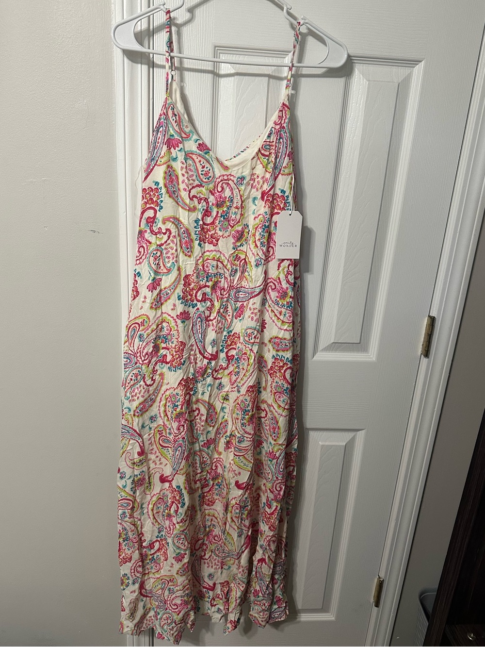 Sleeveless Paisley Maxi Dress in Cream and Pink